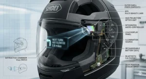 Technical diagram showing the HUD module inside a motorcycle helmet.